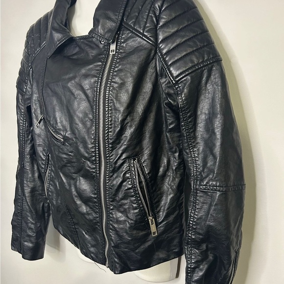 H&M Black Faux Leather Crop Moto Jacket Sz 8 - Picture 3 of 11